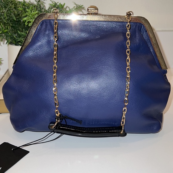 FURLA New Navy Leather Handbag with removable, hideable dainty strap - Picture 2 of 9